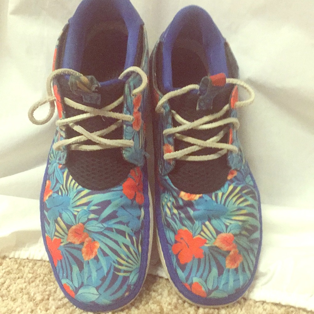 Floral Nike SolarSofts
